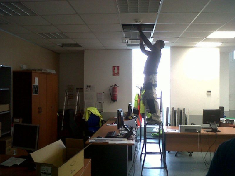 Instalaciones eléctricas a medida Instalaciones eléctricas a medida