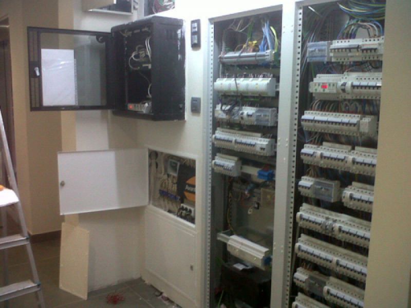Instalaciones eléctricas a medida Instalaciones eléctricas a medida